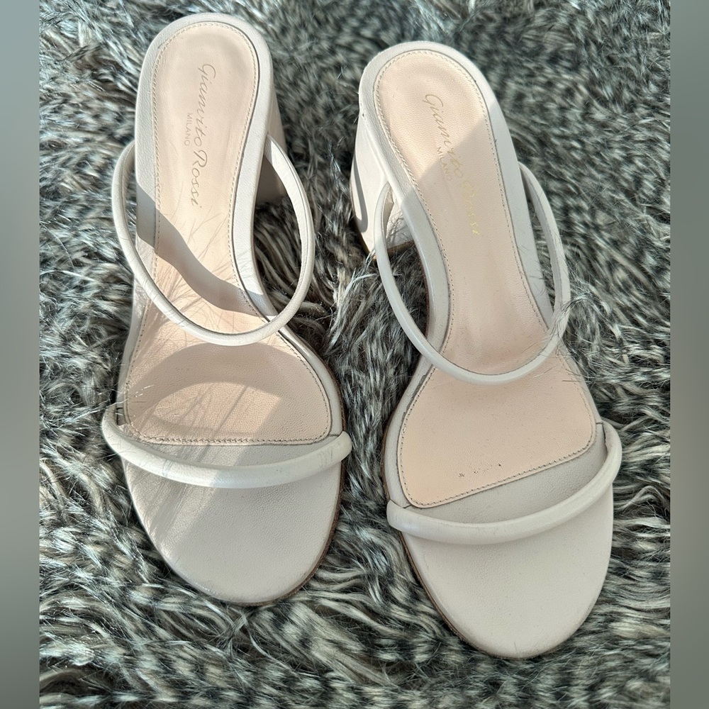 Gianvito Rossi kitten heels